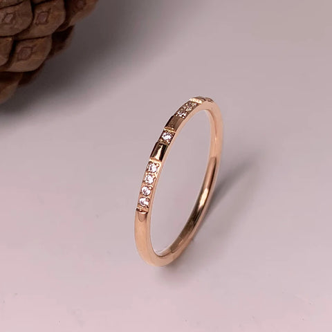 Luxury Non fade 316 L Stainless Steel Pave Micro Zircon Ring Woman 18 K Gold Plating Fashion Personality Ring Not Fade