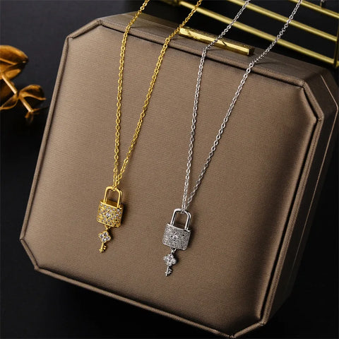 New Design Sense Light Luxury Zircon Crystal Lock Key Pendant Stainless Steel Necklaces For Women Sexy Party Neck Chain Jewelry