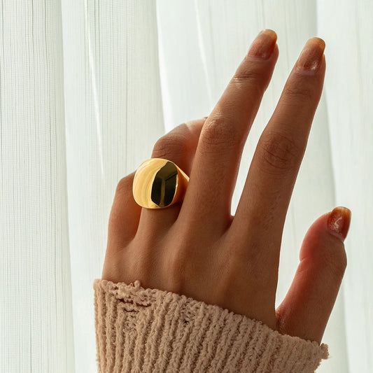 Uworld Minimalist Gold Color Stainless Steel Cast Waterproof Trendy Ring Women Fashion Textured High Quality Geometry Jewelry
