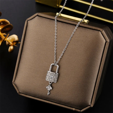 New Design Sense Light Luxury Zircon Crystal Lock Key Pendant Stainless Steel Necklaces For Women Sexy Party Neck Chain Jewelry