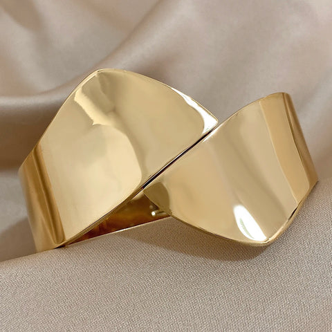 Chunky Wide Embrace Bracelet Bangle Stainless Steel Opening Gold Color Braceletsfor Women Waterproo Cuff Wristband Jewelry Gifts