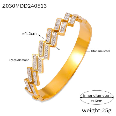 Grid Heart Designer Bangles Trendy Stainless Steel CZ Bracelet For Women Vintage Shiny Surface Luxury Jewelry