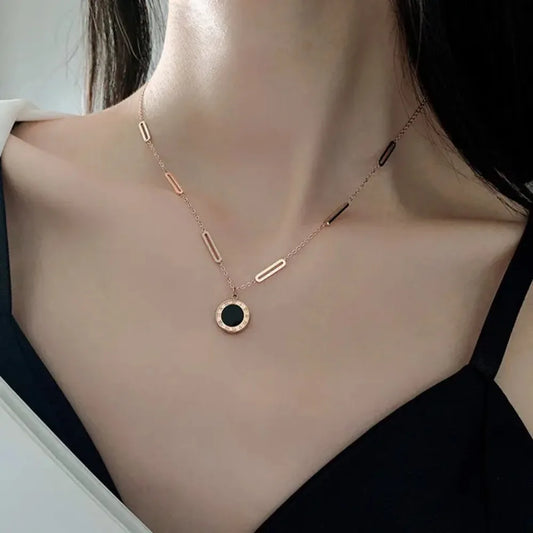 Classic Stainless Steel Roman Digital Wafer Pendant Necklace for Women Charm Geometry Round Shell Choker Chains Jewelry Gifts