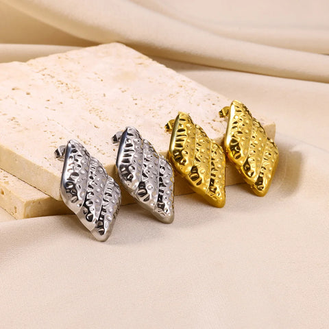 Fashion Heart Stud Earrings For Women Gold Color Stainless Steel Geometric Earrings Wedding Party Jewelry Gifts