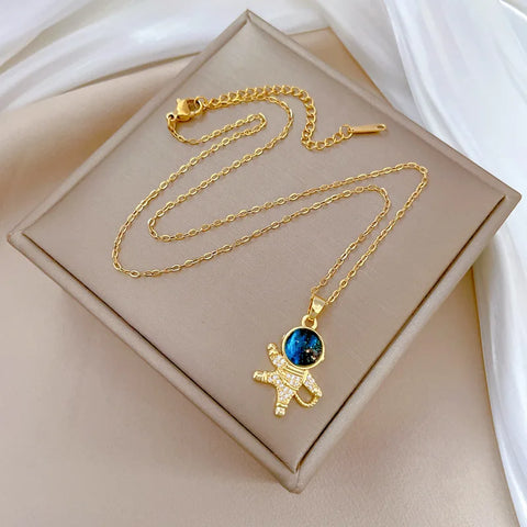 Cute Stainless Steel Chain Blue Stone Spaceman Pendant Necklace for Women Lady Vintage Jewelry Daily Party Accessories Gifts