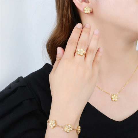 New Hot Sale Stainless Steel Colorfast Gold Zirconia Plant Five-leaf Flower Bracelet Necklace Earrings Ring Set Ladies Clover