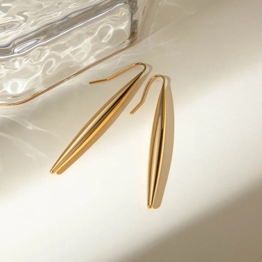 Unusual Stainless Steel Fashion Gold Wolf Tooth Shaped Stud Earrings Personality Statement 18K PVD Plated Waterproof Jewelry