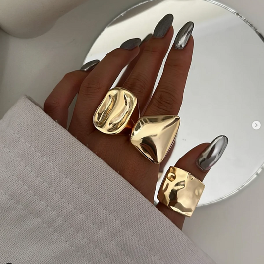 Uworld Chic Stainless Steel Personality Minimalist Classy Ring 18k Gold Color Stylish Unique Finger Jewelry for Women Waterproof