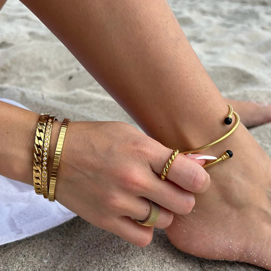 Uworld Stainless Steel Wide Band Ring for Women High Quality Metal Gold 18 K Plated Spaced Simple Lattice Woven Zip Chain Access