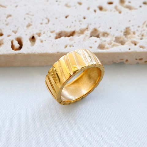 Twill Weave Chunky Ring For Women Non Tarnish Waterproof Jewelry Diagonal Texture High Polished Statement Stainless Steel Rings