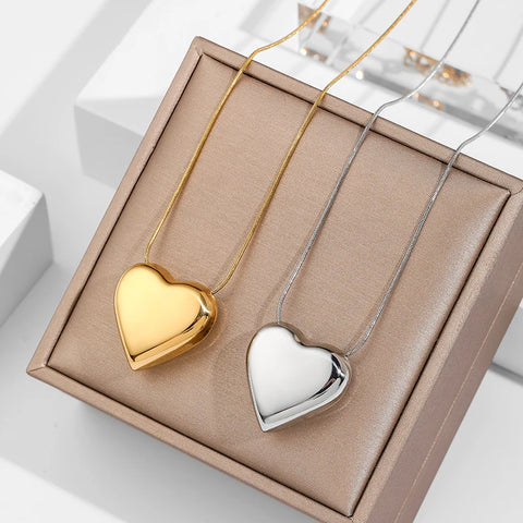 Ramos European and American Exaggerated Glossy Big Peach Heart Stainless Steel Necklace Fashion Jewelry For Woman Girls Clavicle