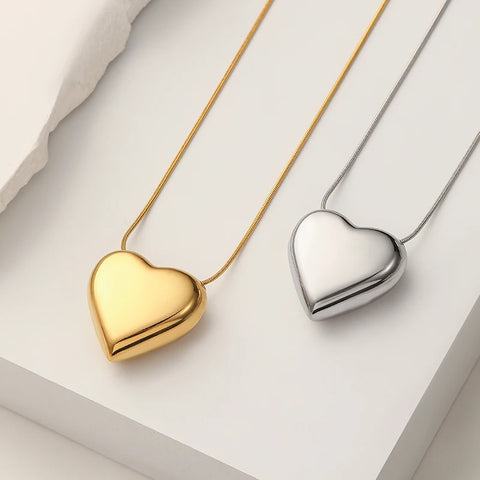 Ramos European and American Exaggerated Glossy Big Peach Heart Stainless Steel Necklace Fashion Jewelry For Woman Girls Clavicle