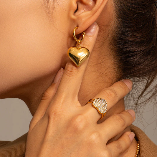 Uworld Heart Shape Pendant Hug Earrings 18k Gold Plated Fashion Texture Waterproof Stainless Steel Fashion Charm Jewelry 귀걸이