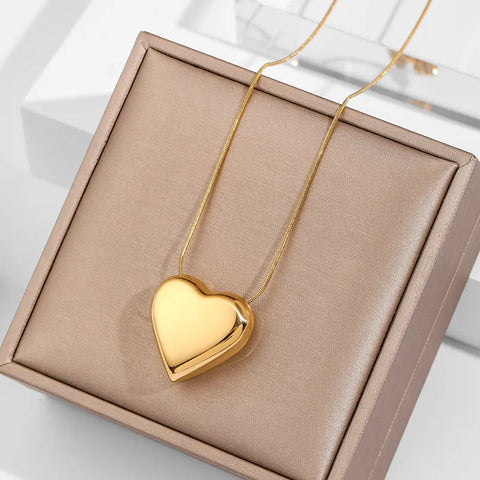 Ramos European and American Exaggerated Glossy Big Peach Heart Stainless Steel Necklace Fashion Jewelry For Woman Girls Clavicle