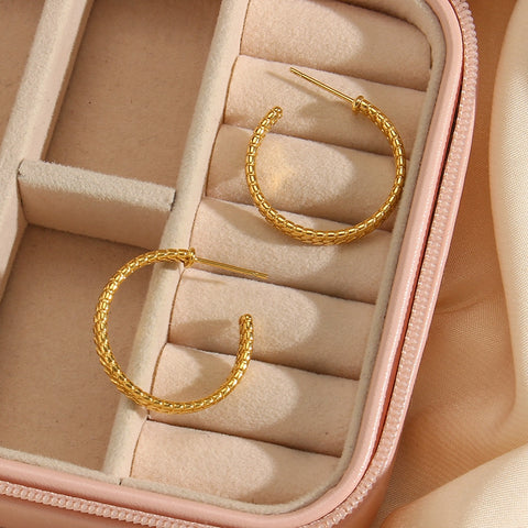 2022 New Snake Skin Braid Texture Matte Gold Hoop Earrings For Woman Stainless Steel Tarnish Free Gold Jewelry For Women