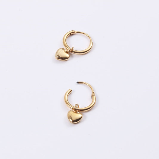 2021 New Romantic&sweet Jewelry Gift Tarnish Free Stainless Steel Gold Plated Mini Heart Charm Huggies Hoop Earrings for Women